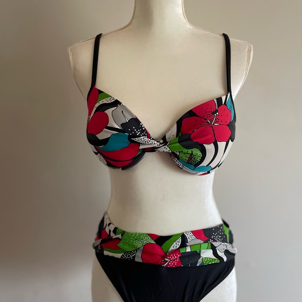Skye Black Floral 2-Piece Padded Bra & Adjustable Straps Bikini Set